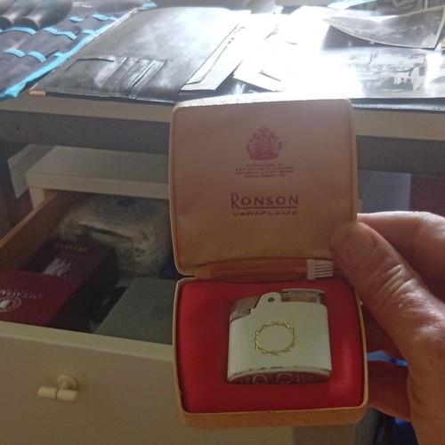 Ronson varaflame white lighter - varaflame,